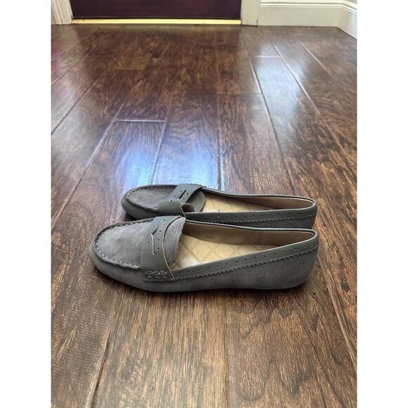 Lands' End Womens Grey Suede Driving Loafers Slip On Studded Sole Casual - Picture 3 of 7